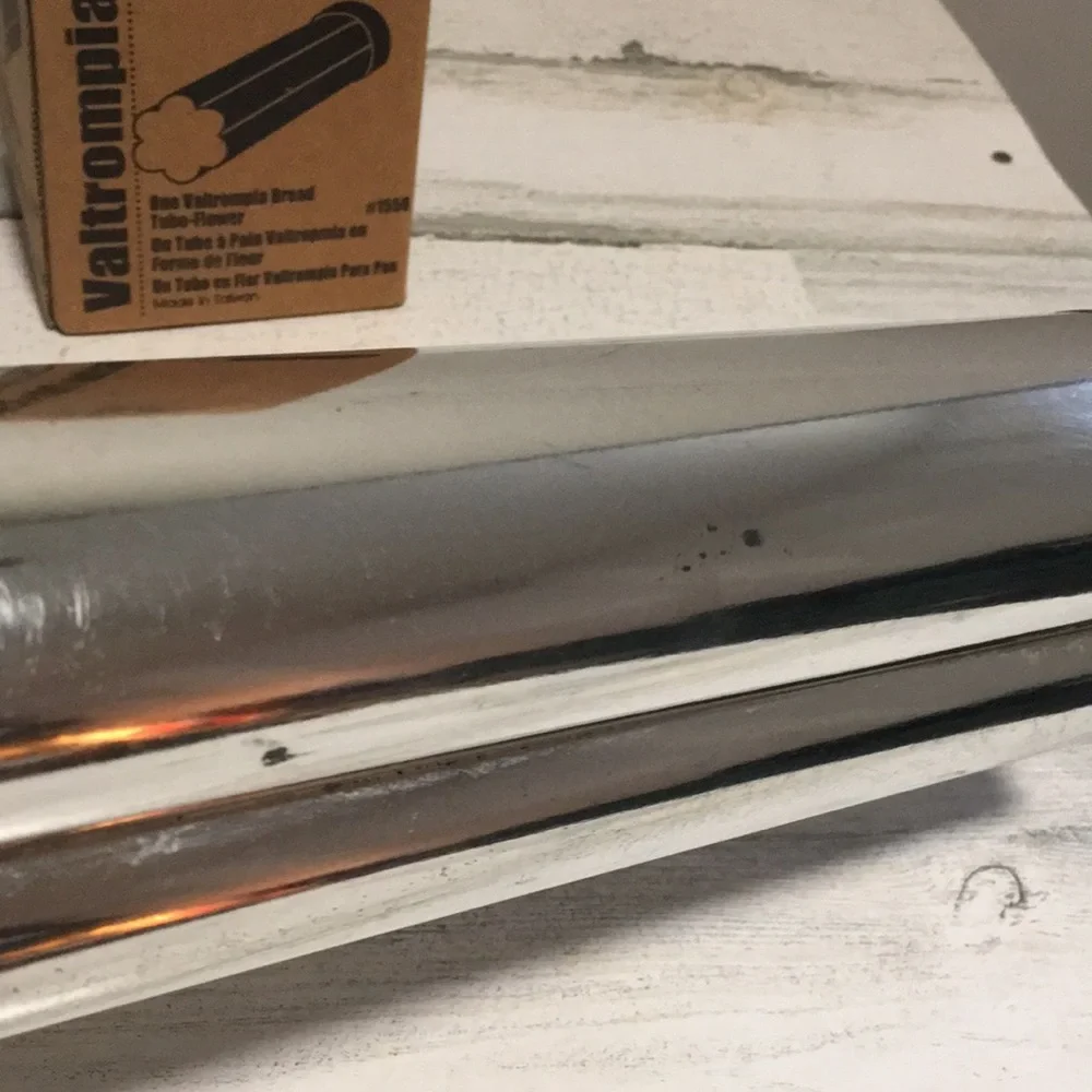 The Pampered chef Valtrompia bread tube-heart